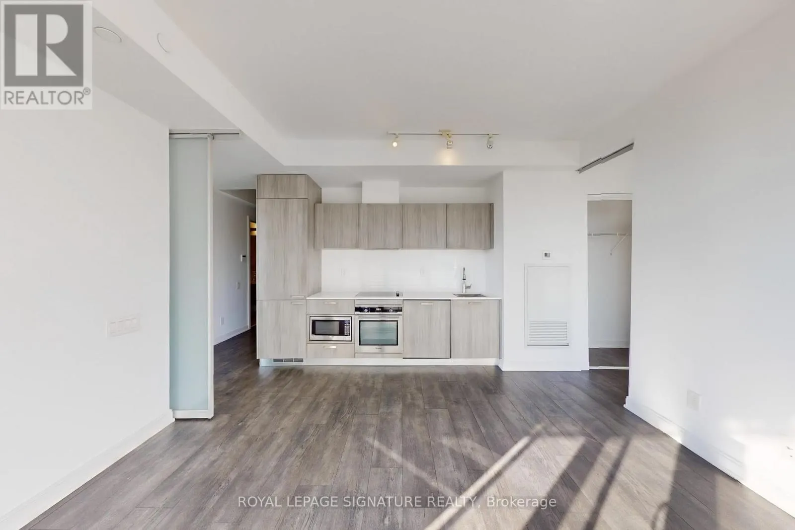 1901 - 50 CHARLES STREET E