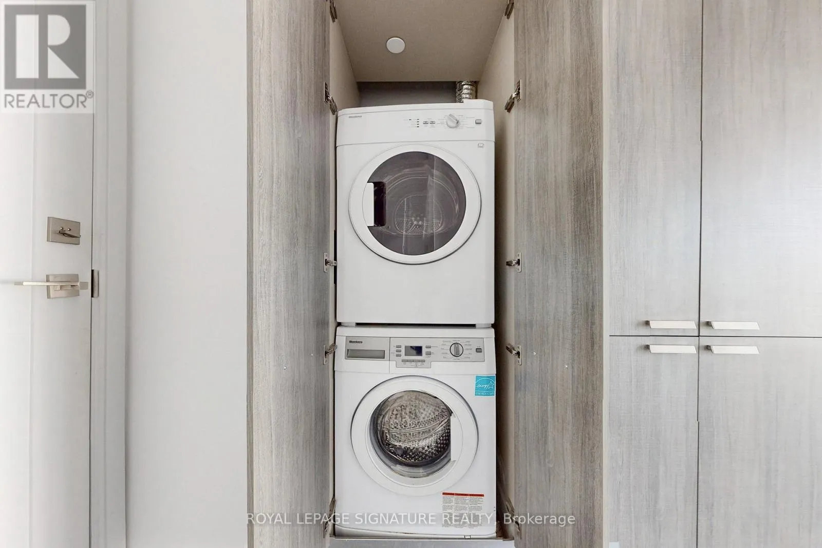 1901 - 50 CHARLES STREET E