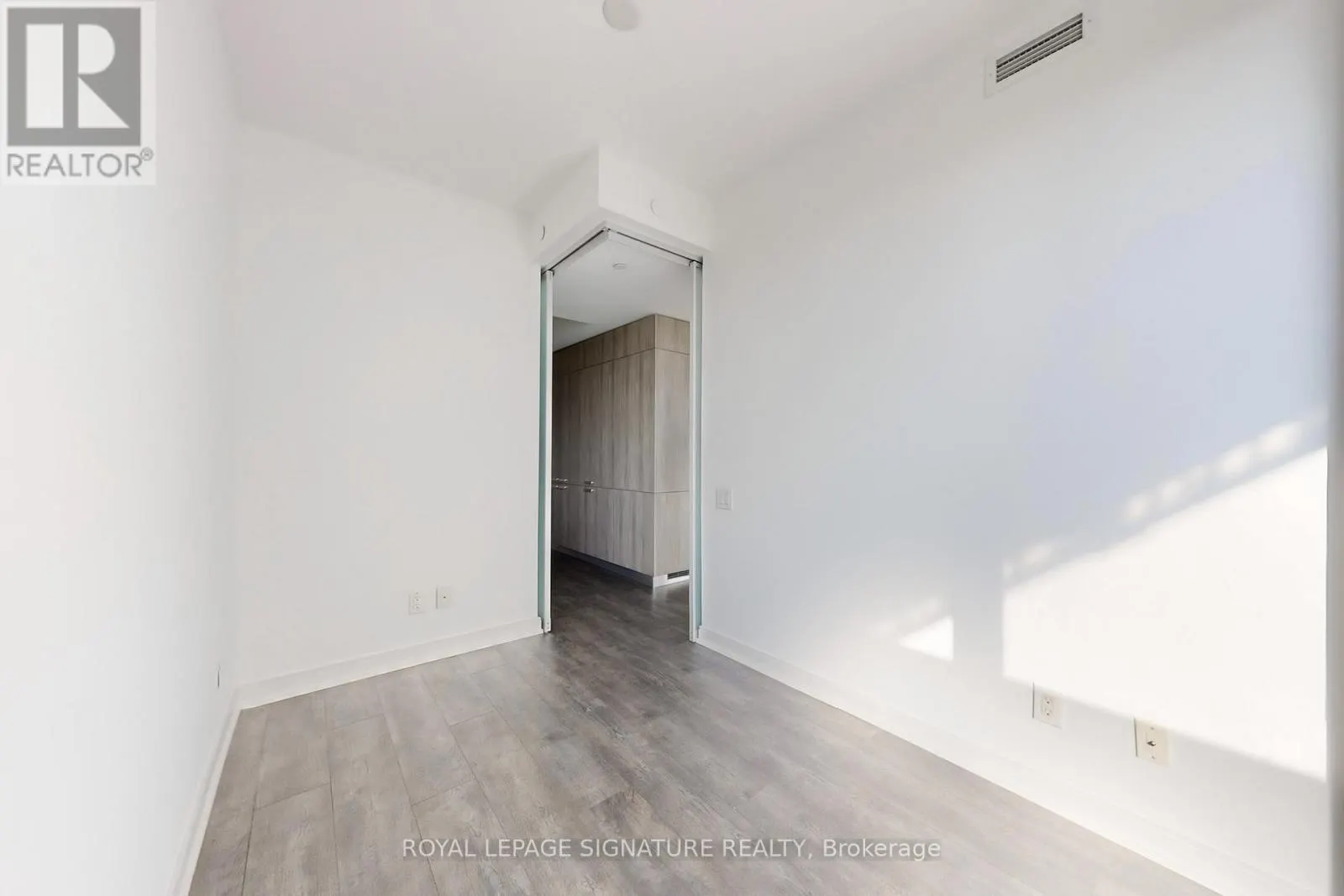 1901 - 50 CHARLES STREET E