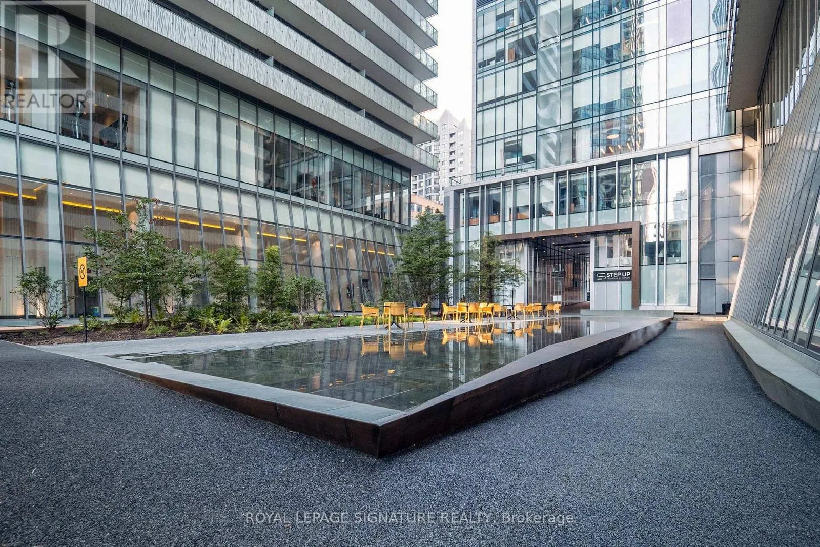 1901 - 50 CHARLES STREET E