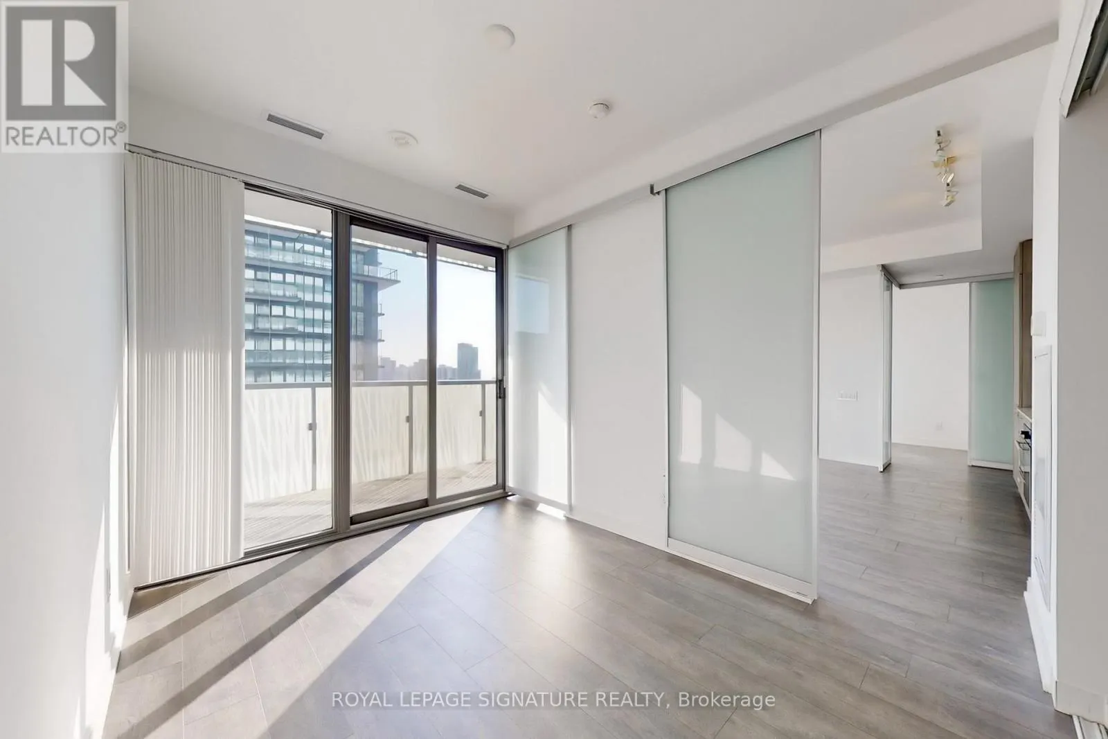 1901 - 50 CHARLES STREET E