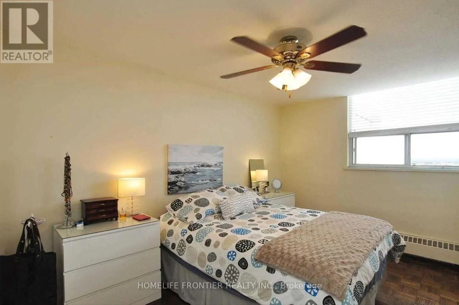 1604 - 5949 YONGE STREET