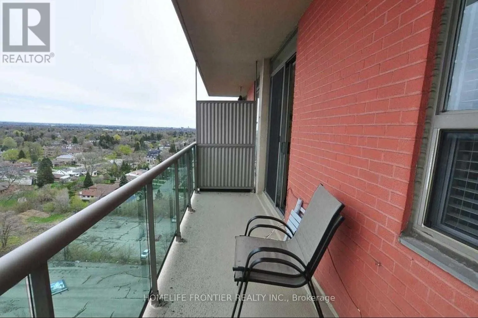 1604 - 5949 YONGE STREET