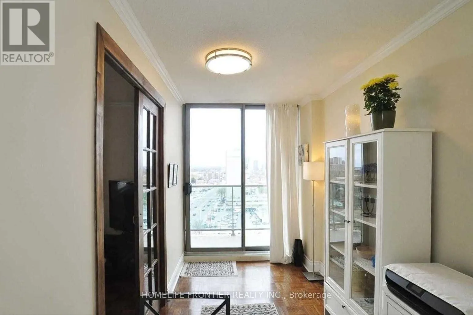 1604 - 5949 YONGE STREET