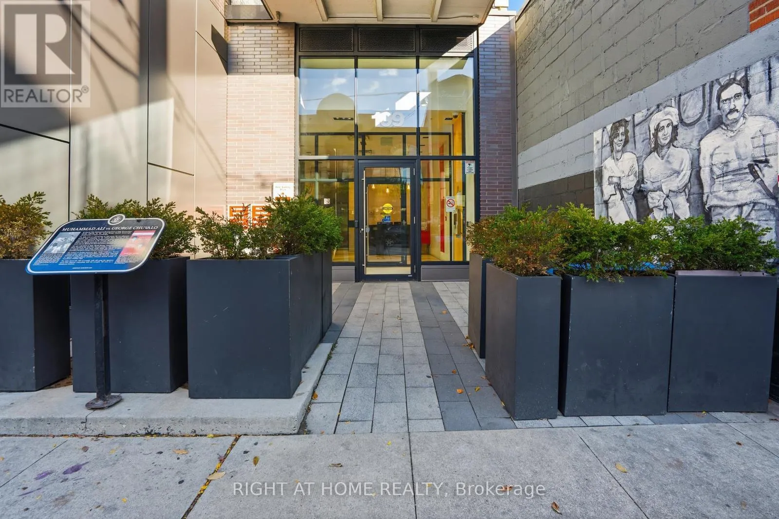 109 OSSINGTON AVENUE