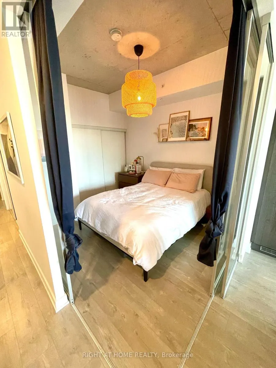 109 OSSINGTON AVENUE