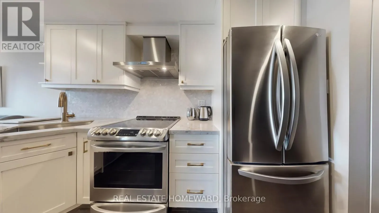 920 - 77 MAITLAND PLACE