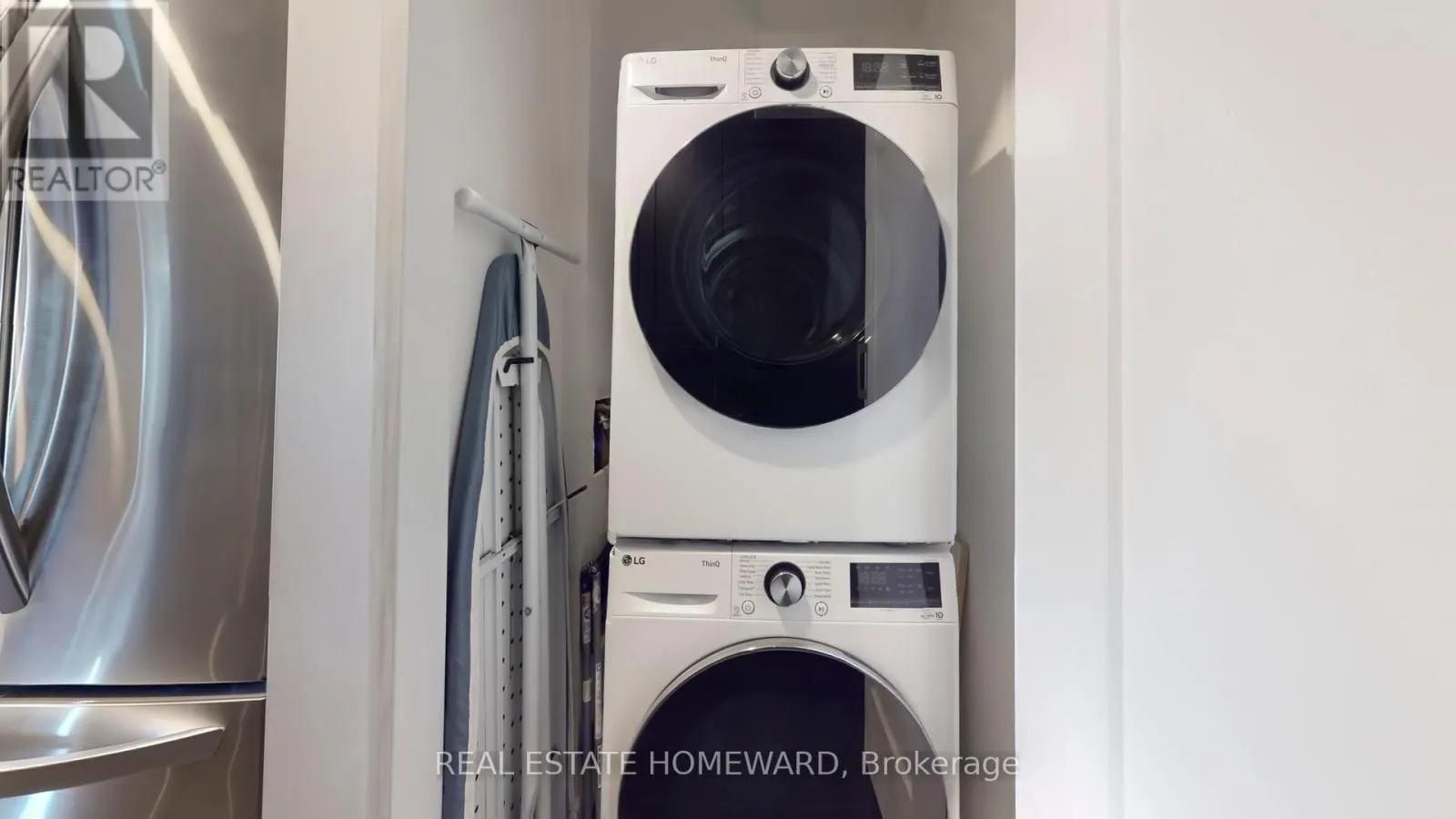 920 - 77 MAITLAND PLACE