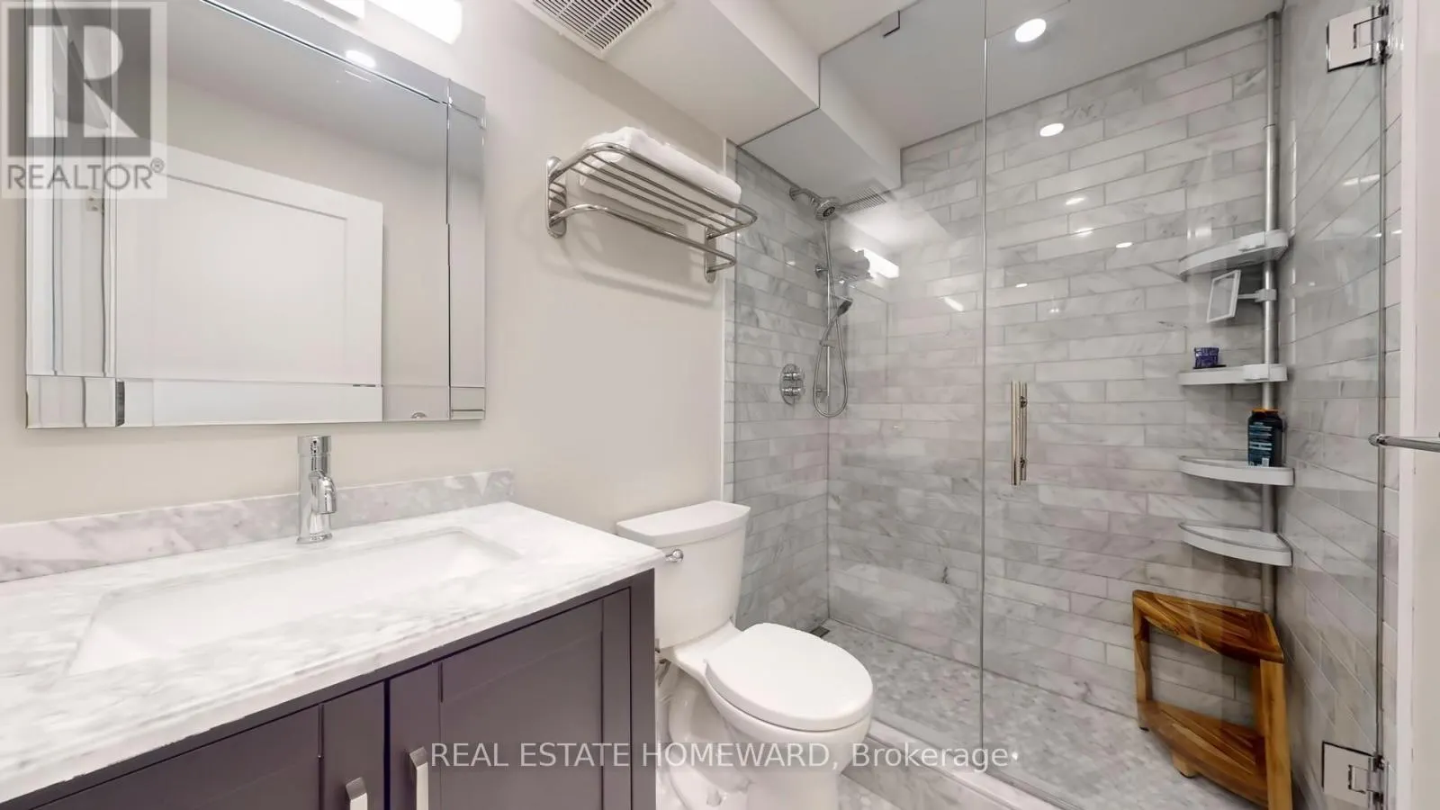 920 - 77 MAITLAND PLACE