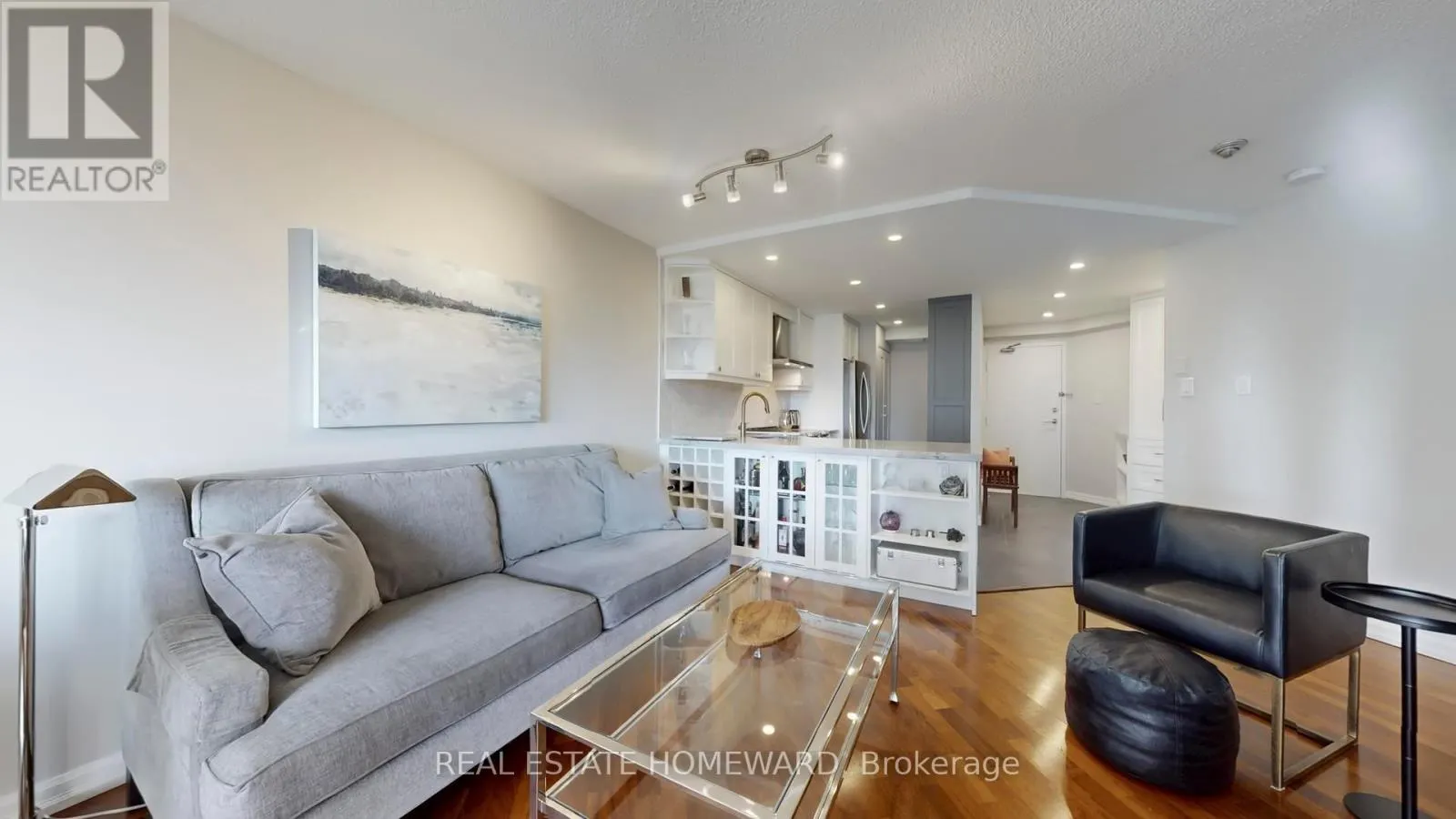 920 - 77 MAITLAND PLACE