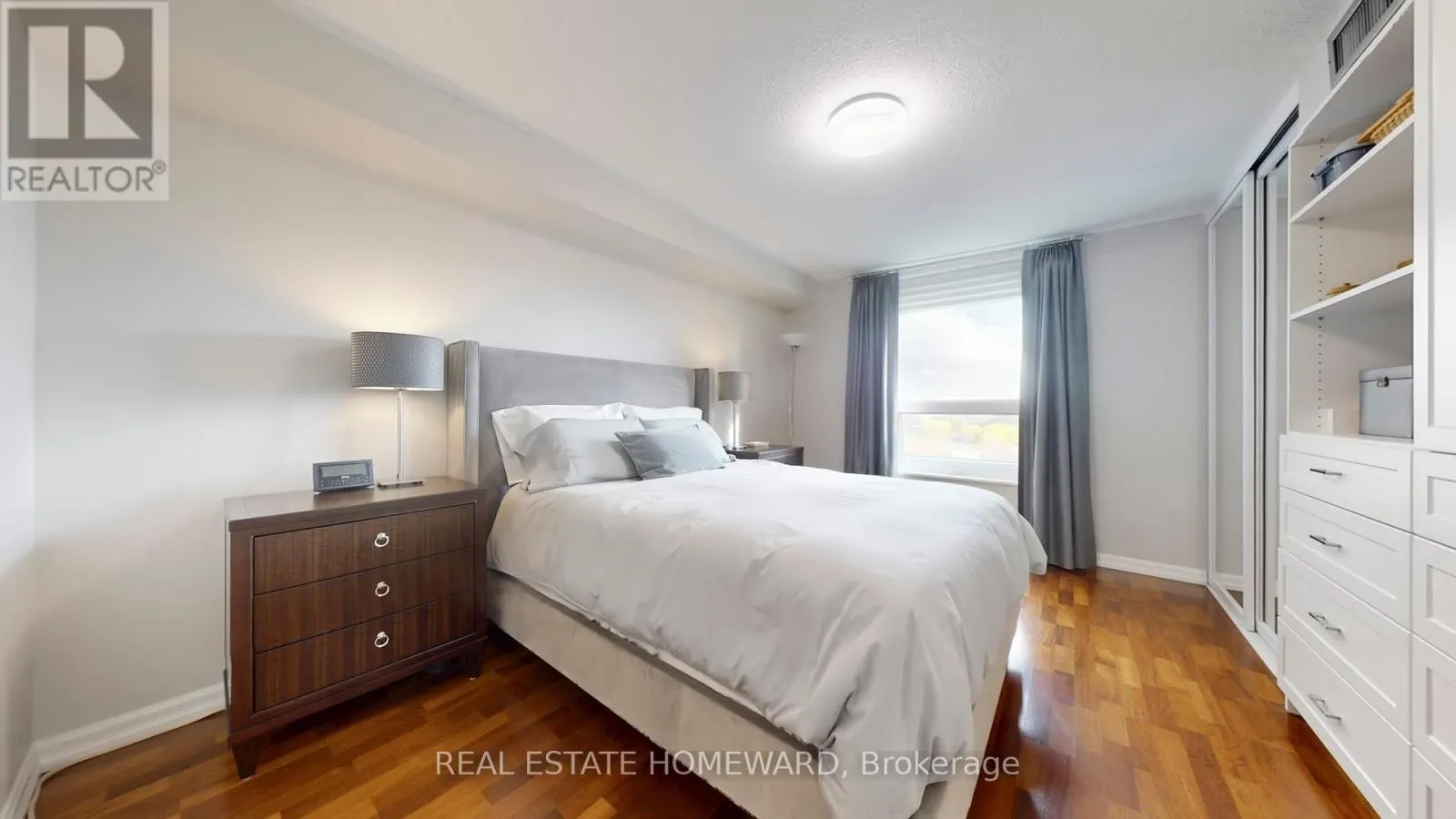 920 - 77 MAITLAND PLACE