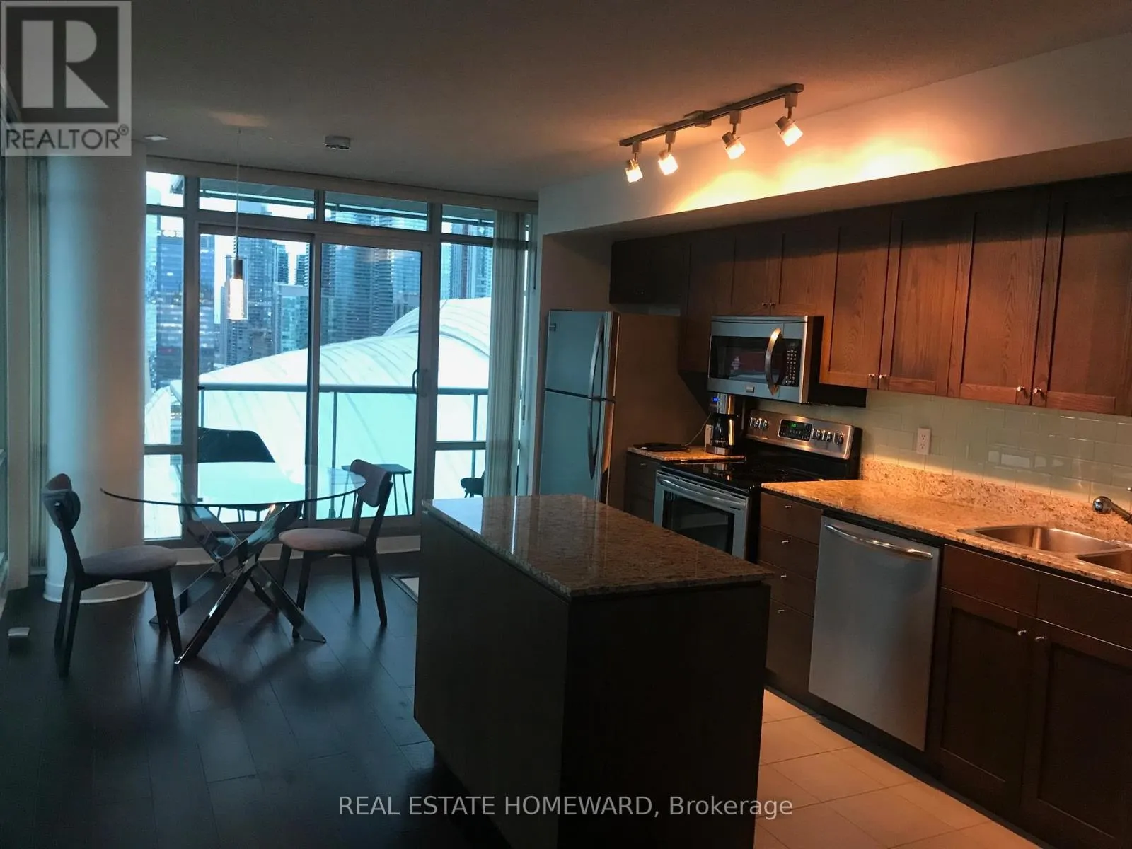 3312 - 81 NAVY WHARF COURT