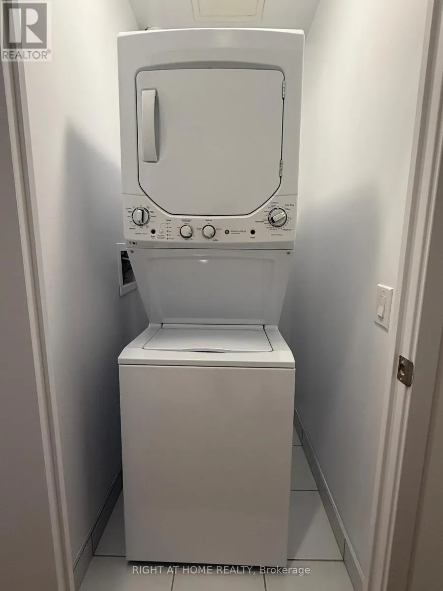 214 - 500 DUPONT STREET