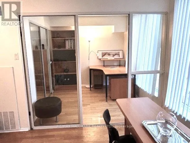 216 - 92 KING STREET E