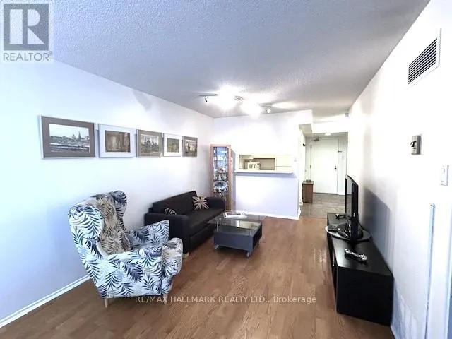 216 - 92 KING STREET E