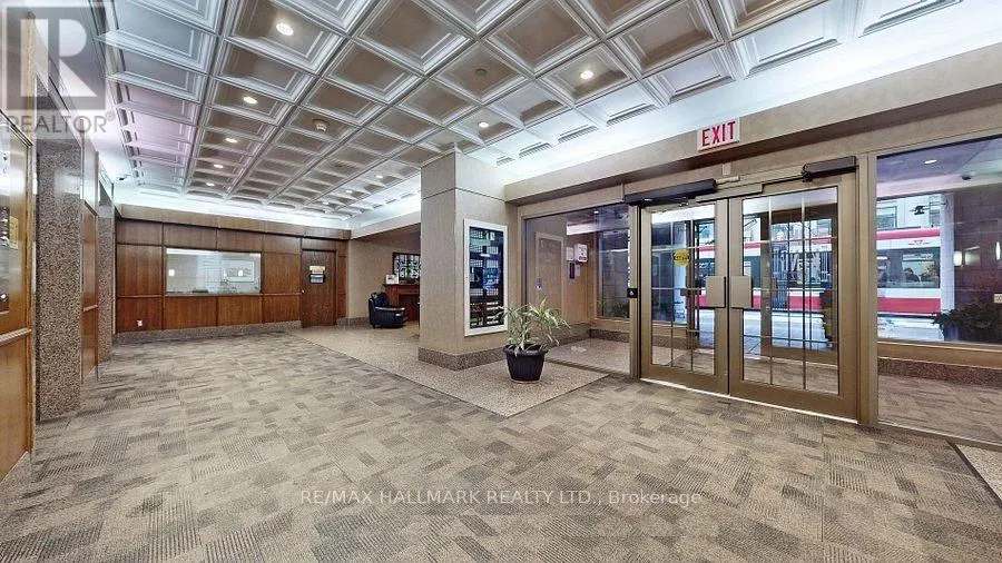 216 - 92 KING STREET E