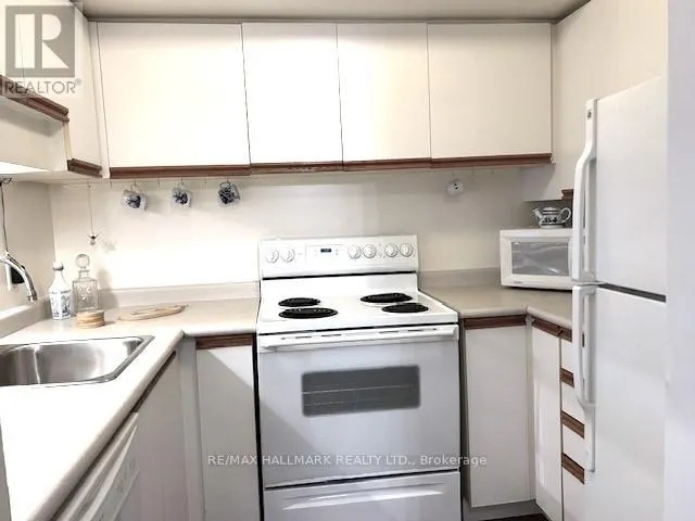 216 - 92 KING STREET E