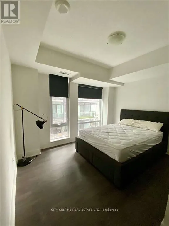 1703 - 525 ADELAIDE STREET W