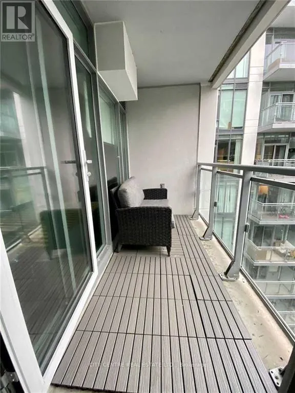 1703 - 525 ADELAIDE STREET W