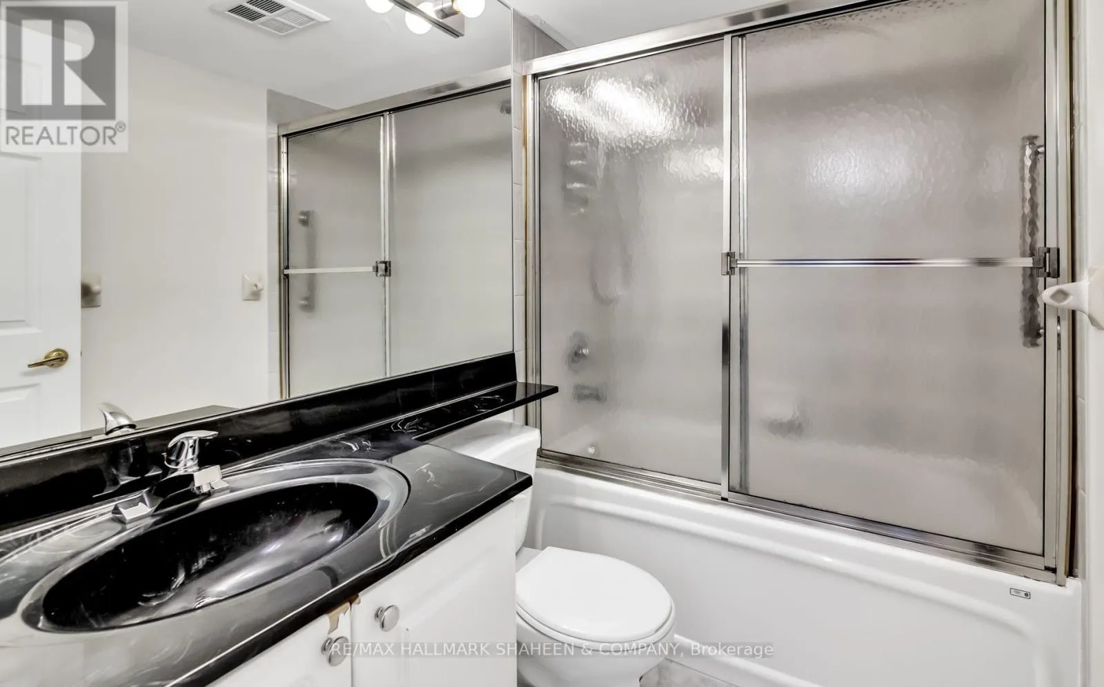 207 - 188 REDPATH AVENUE