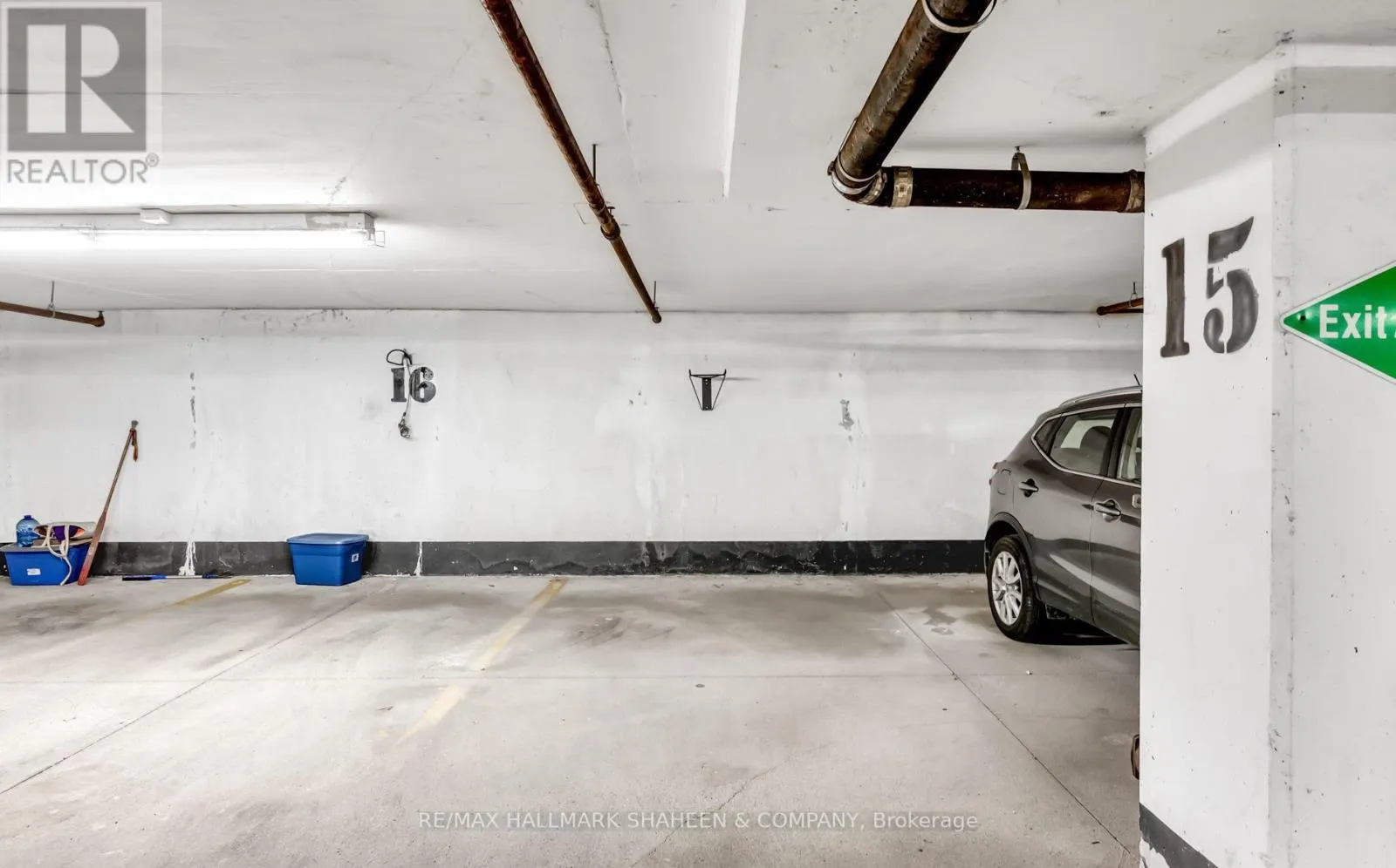 207 - 188 REDPATH AVENUE