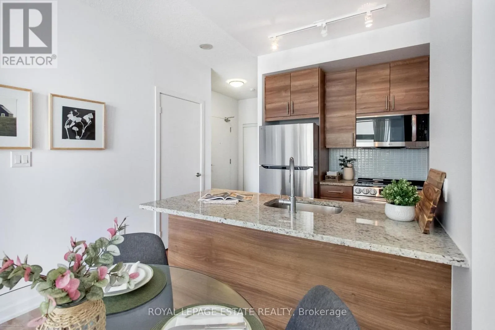 501 - 70 FOREST MANOR ROAD