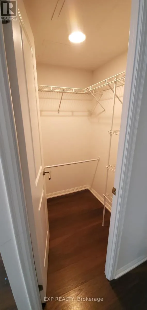 1501 - 400 ADELAIDE STREET