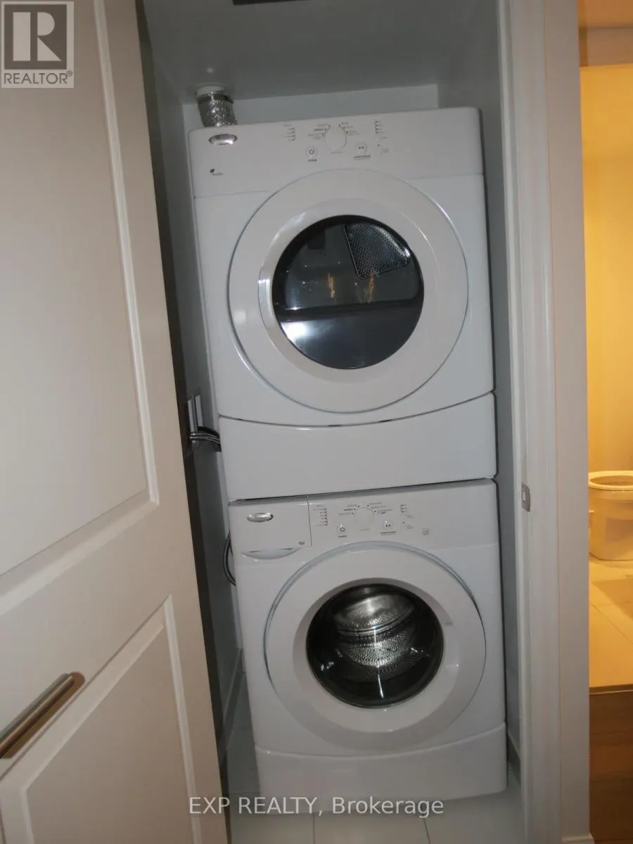 1501 - 400 ADELAIDE STREET