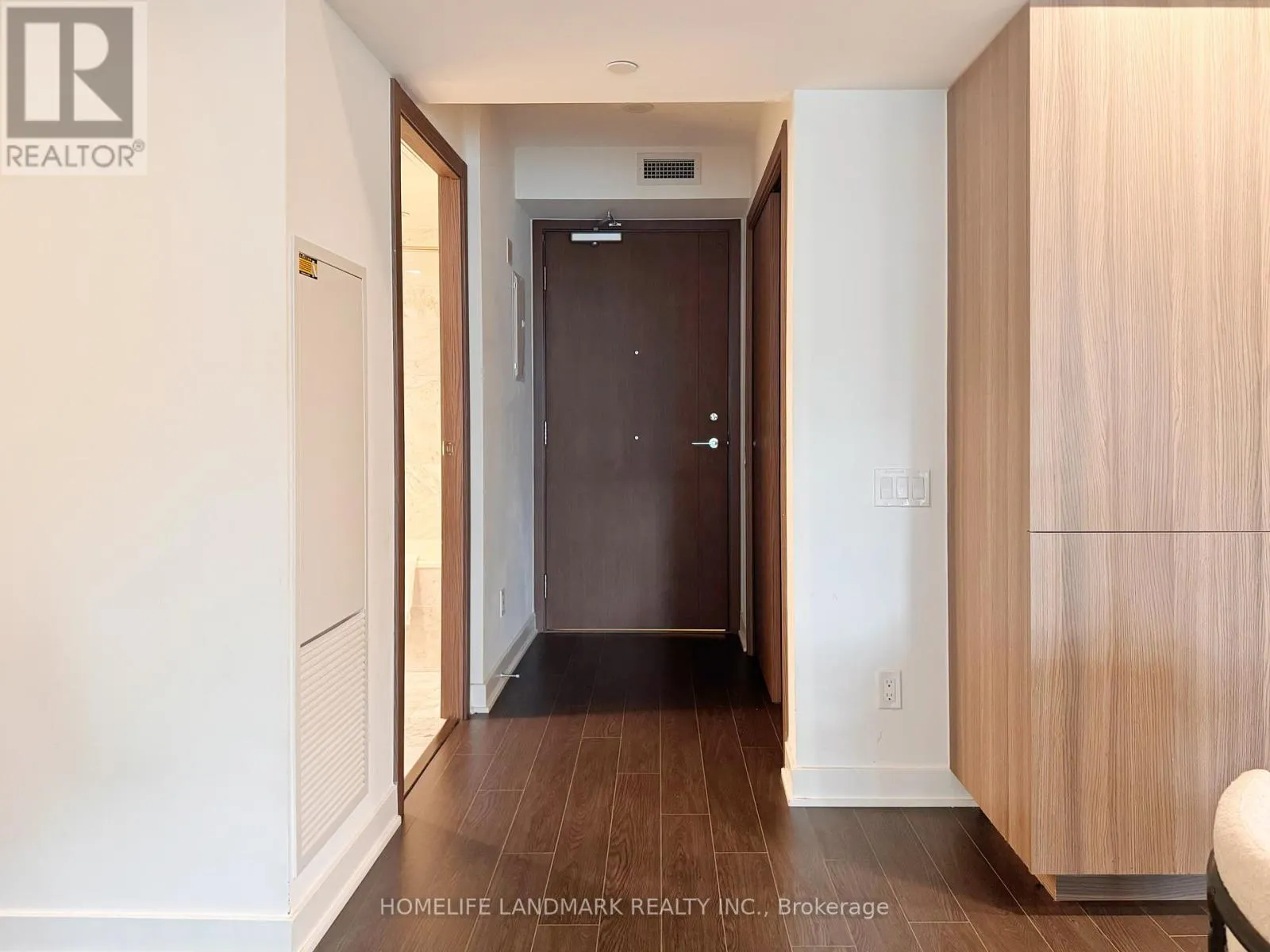 1110 - 19 BATHURST STREET