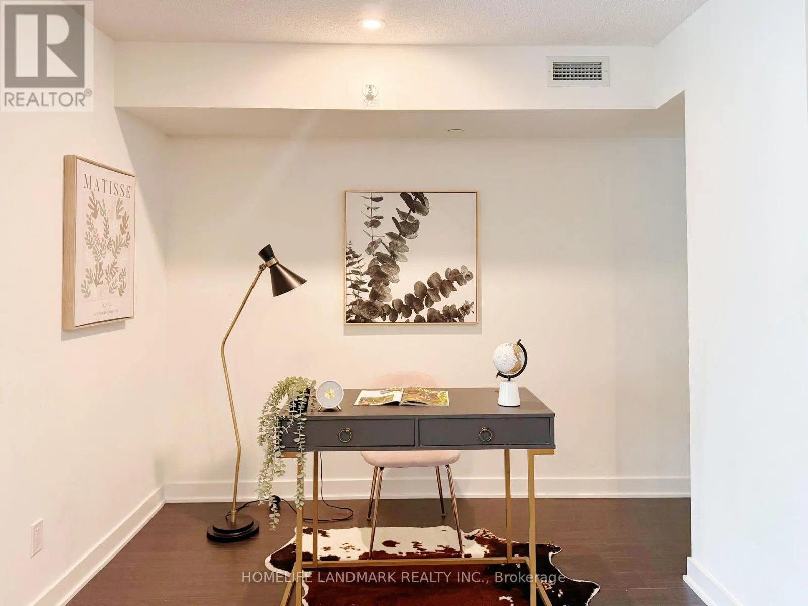 1110 - 19 BATHURST STREET