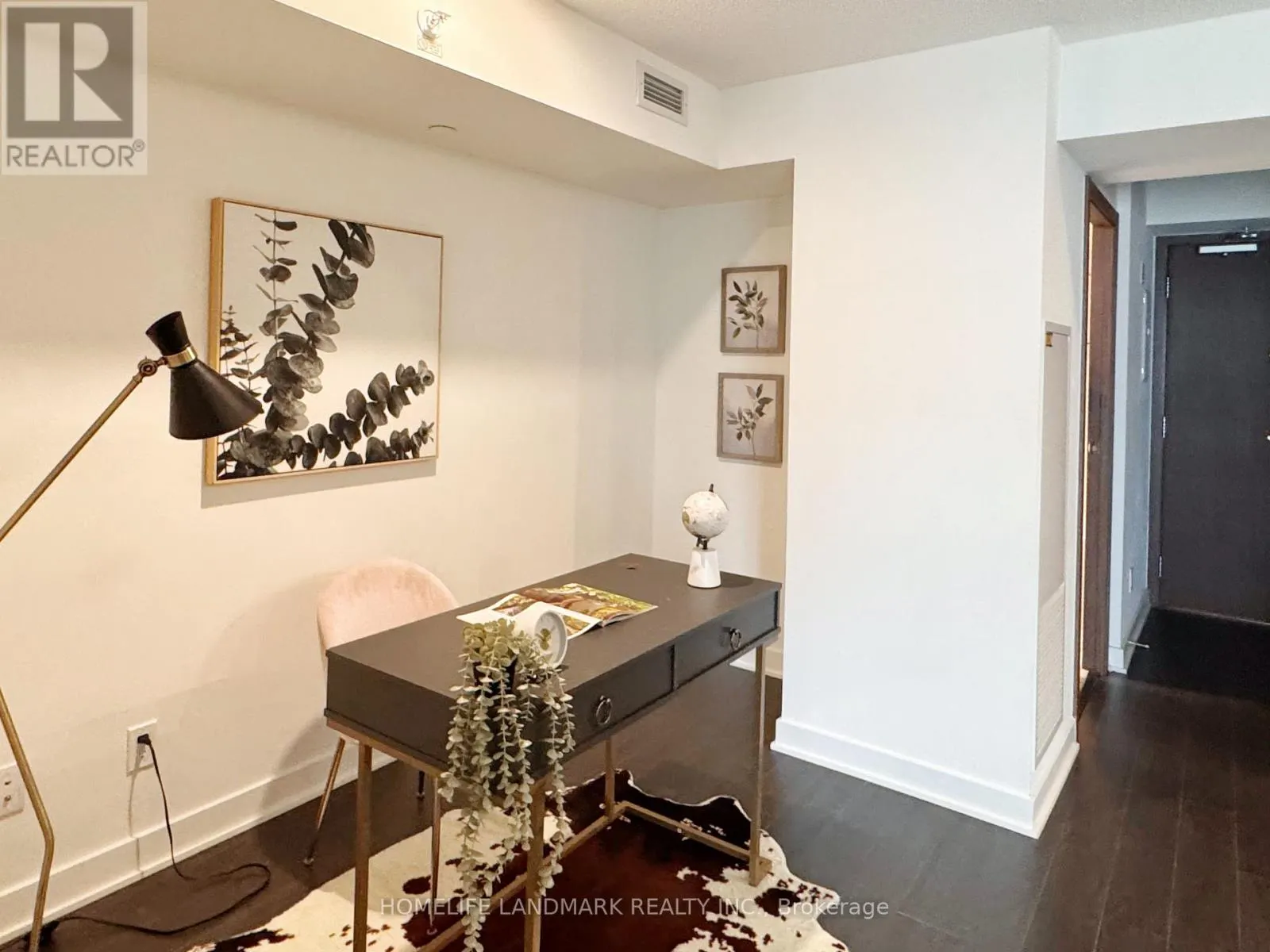 1110 - 19 BATHURST STREET