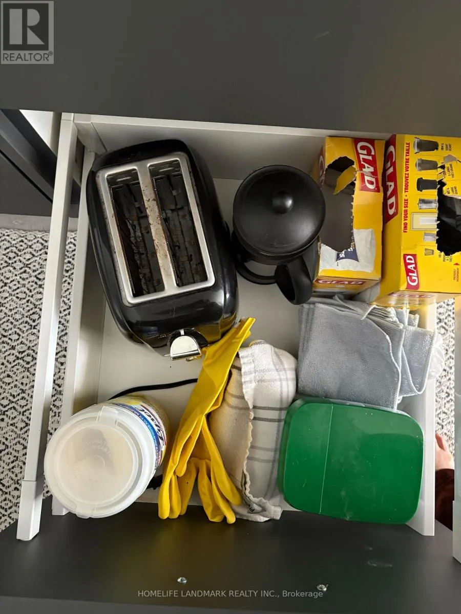 912 - 480 FRONT STREET