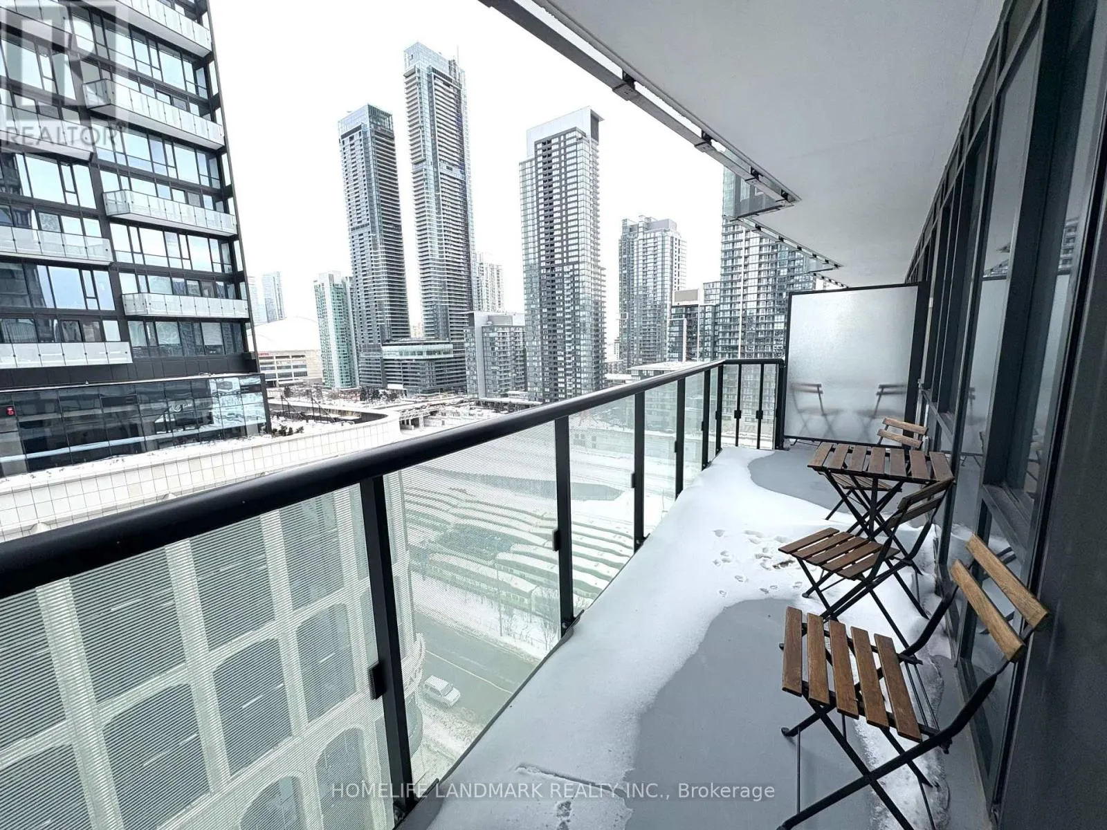 912 - 480 FRONT STREET