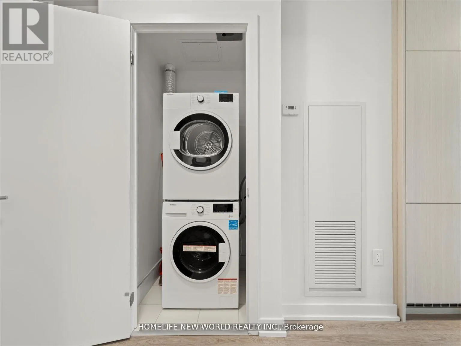 716 - 250 LAWRENCE AVENUE W