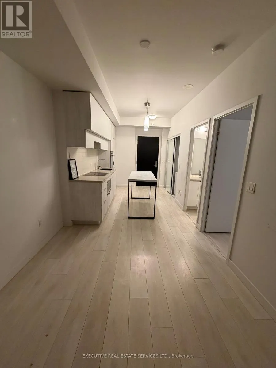 5003 - 8 EGLINTON AVENUE E