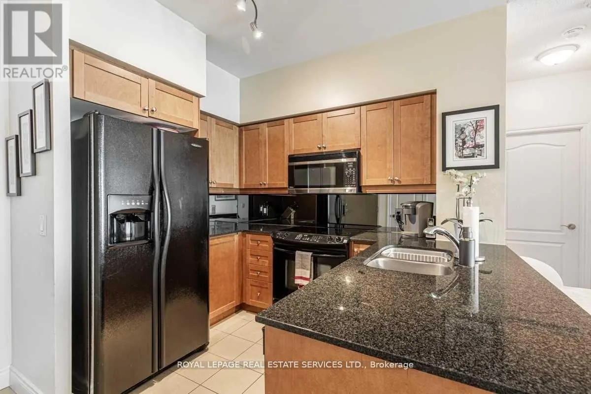 402 - 319 MERTON STREET