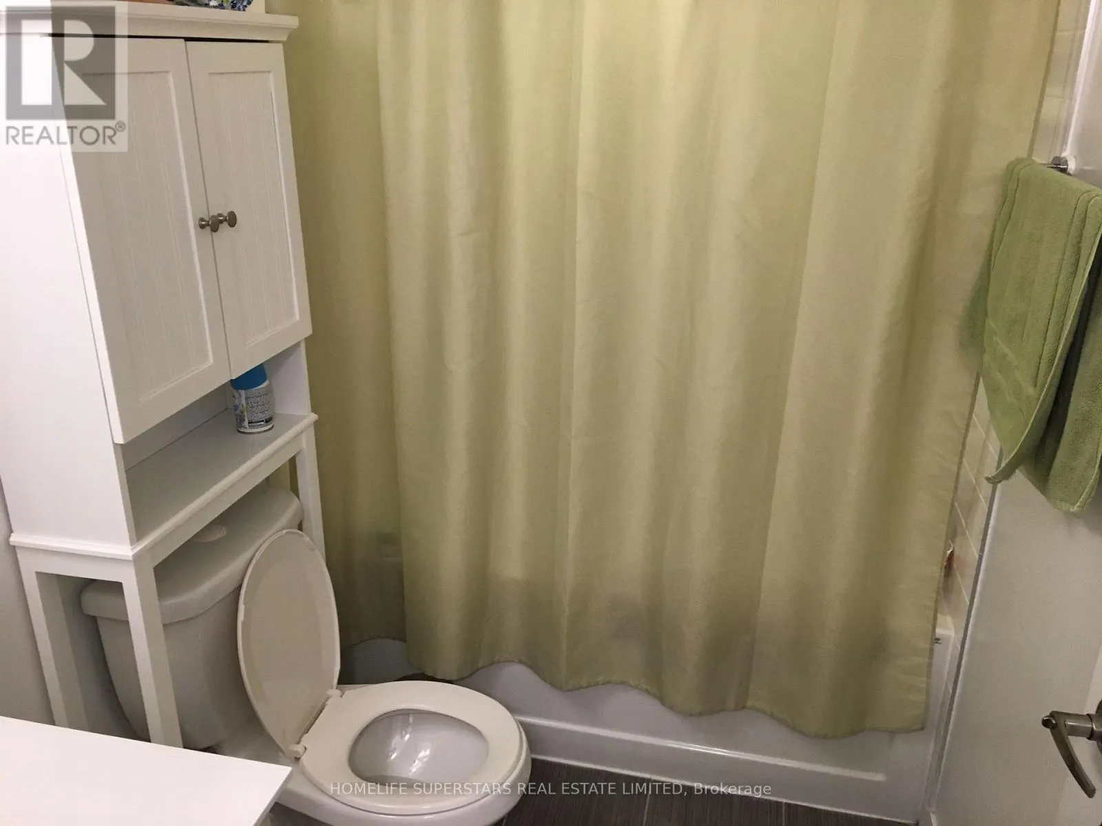 305 - 10 WILLISON SQUARE N