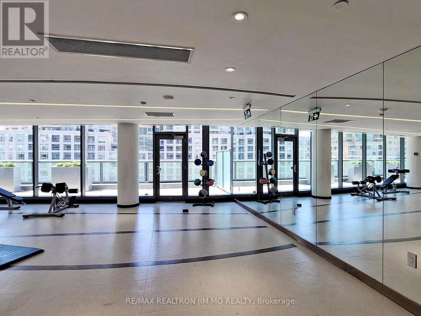 1208 - 11 WELLESLEY STREET W