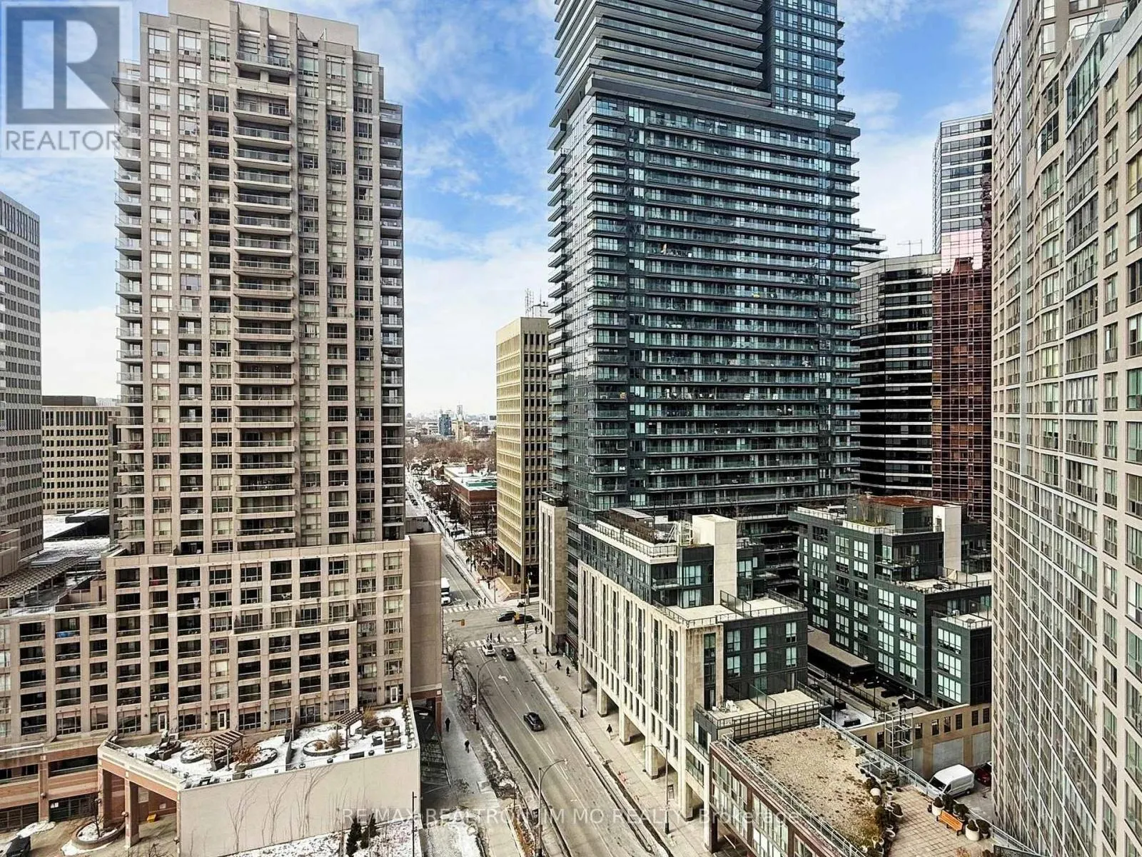 1208 - 11 WELLESLEY STREET W