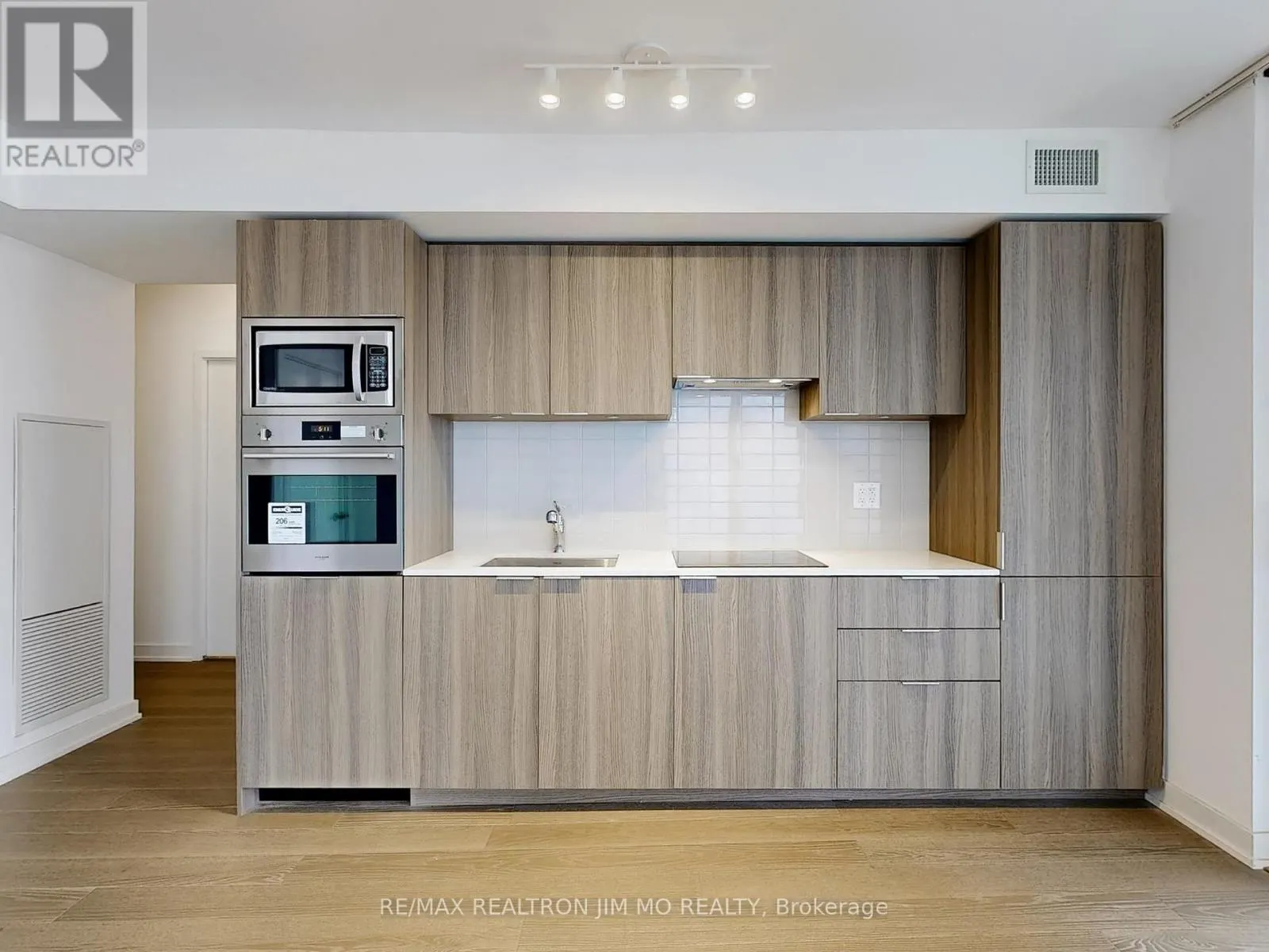 1208 - 11 WELLESLEY STREET W