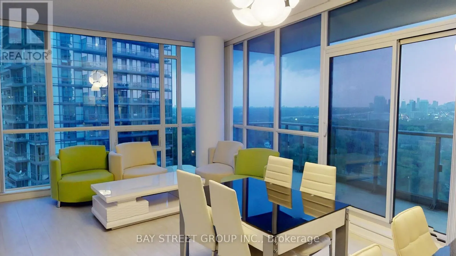 709 - 62 FOREST MANOR ROAD