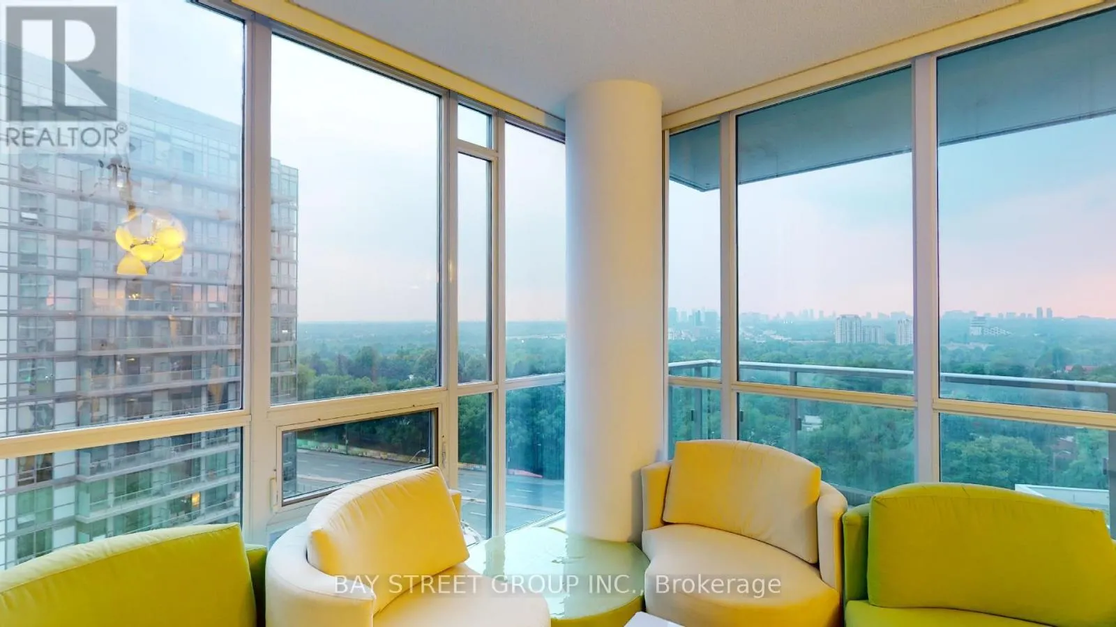 709 - 62 FOREST MANOR ROAD