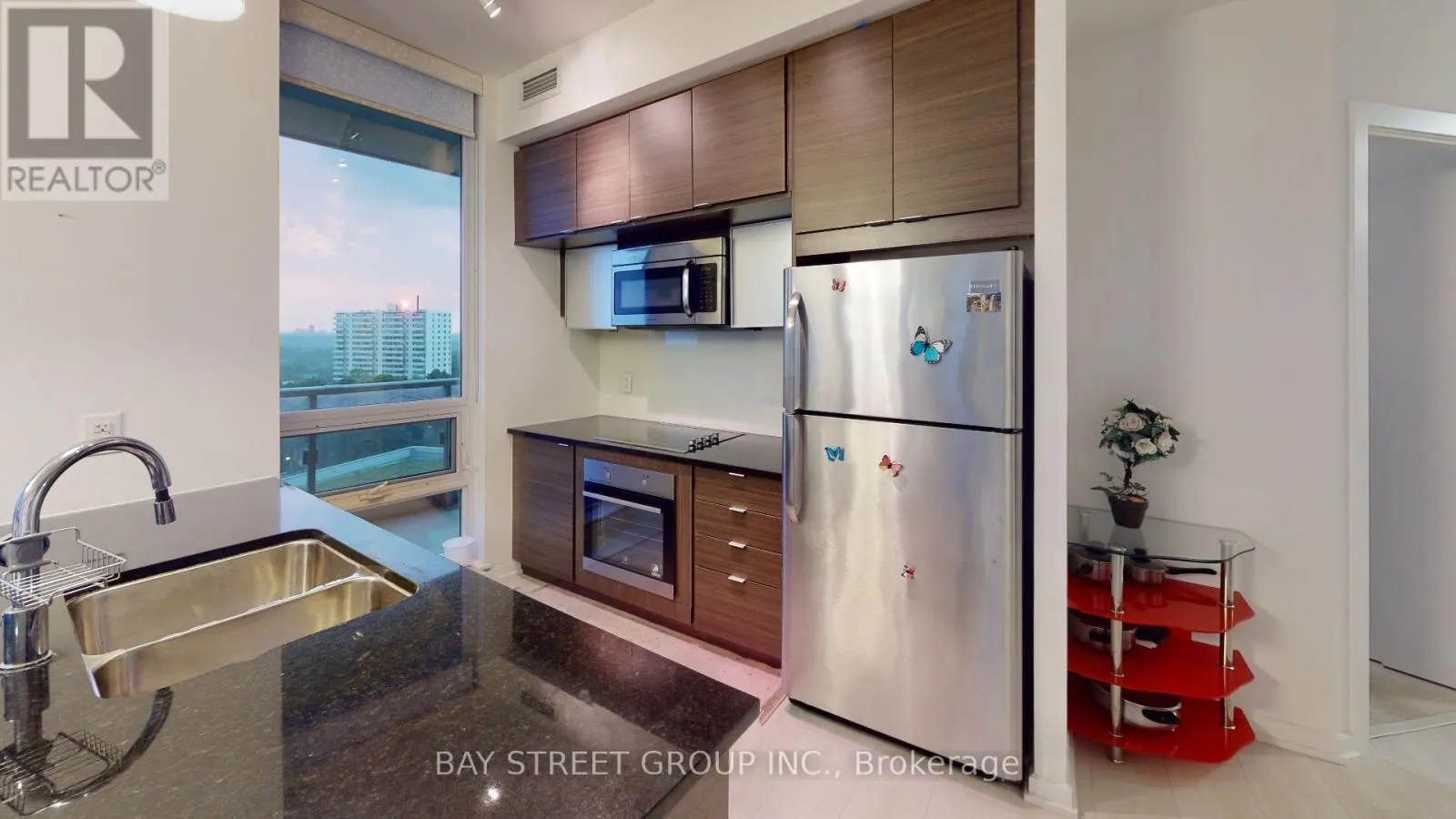 709 - 62 FOREST MANOR ROAD