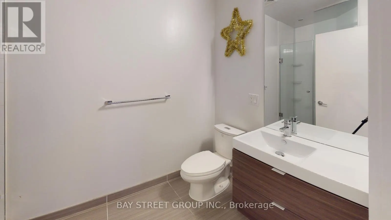 709 - 62 FOREST MANOR ROAD