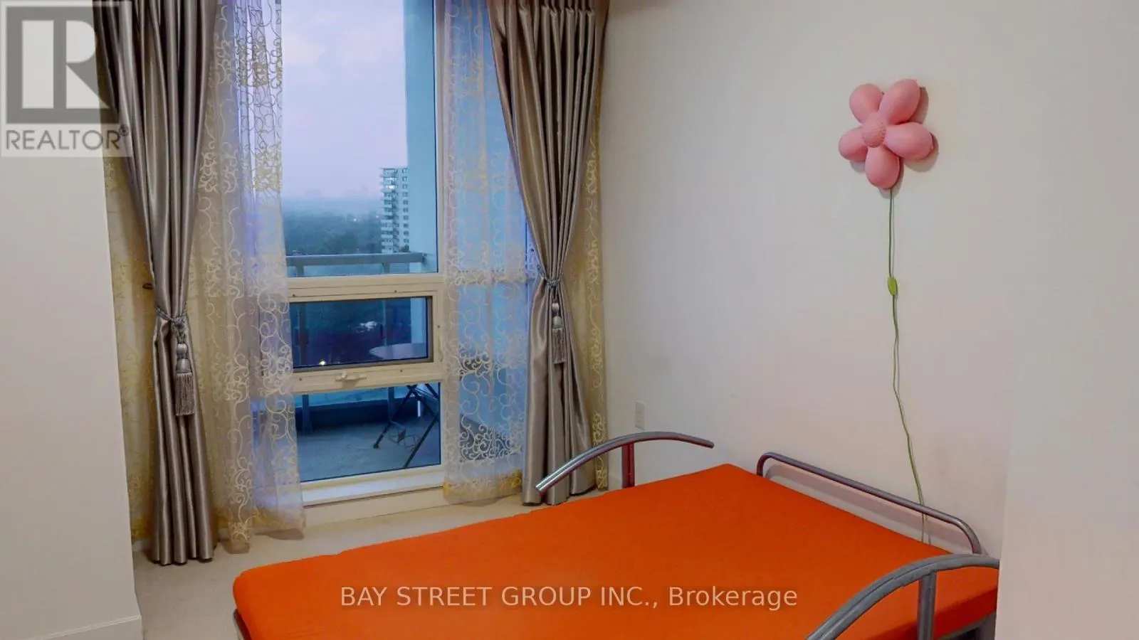 709 - 62 FOREST MANOR ROAD