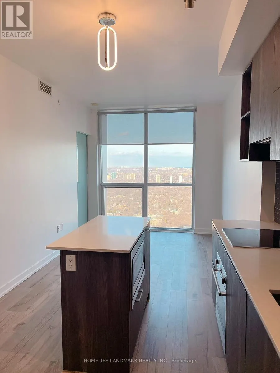 4710 - 1 YORKVILLE AVENUE