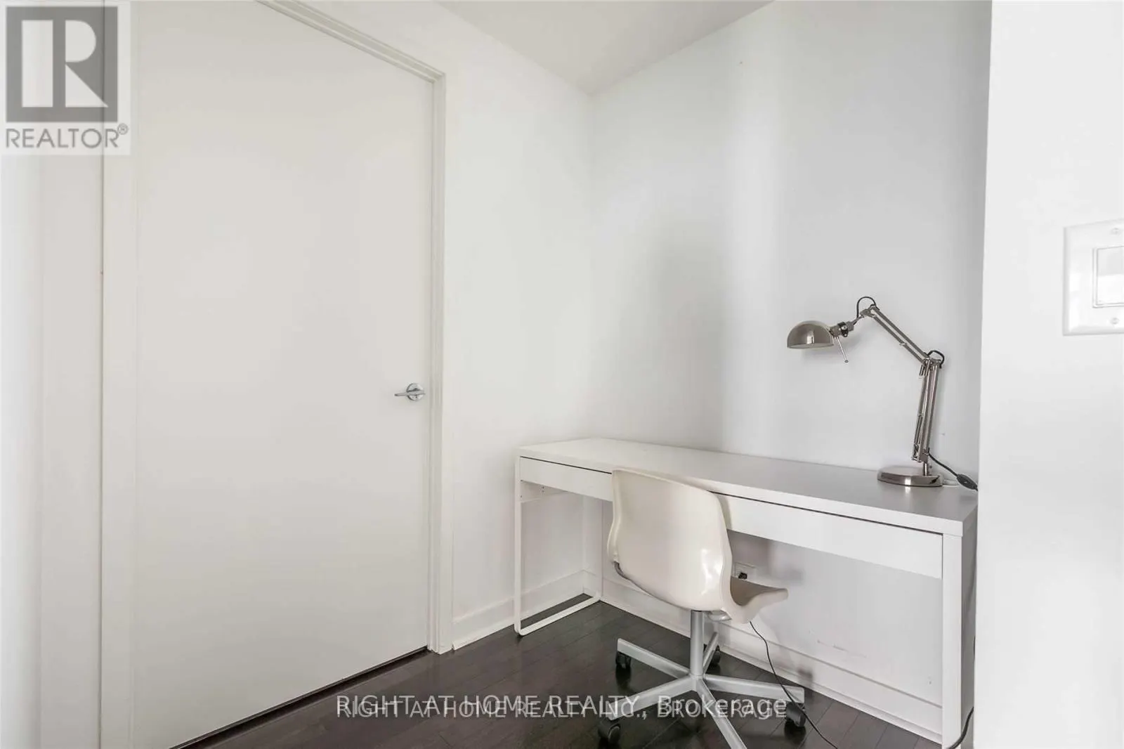 5512 - 14 YORK STREET