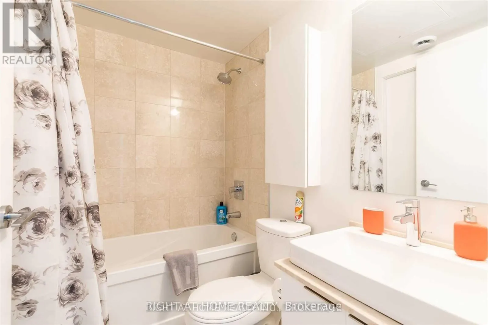 5512 - 14 YORK STREET