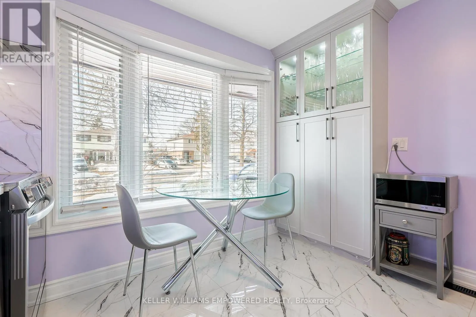 199 HOLLYBERRY TRAIL