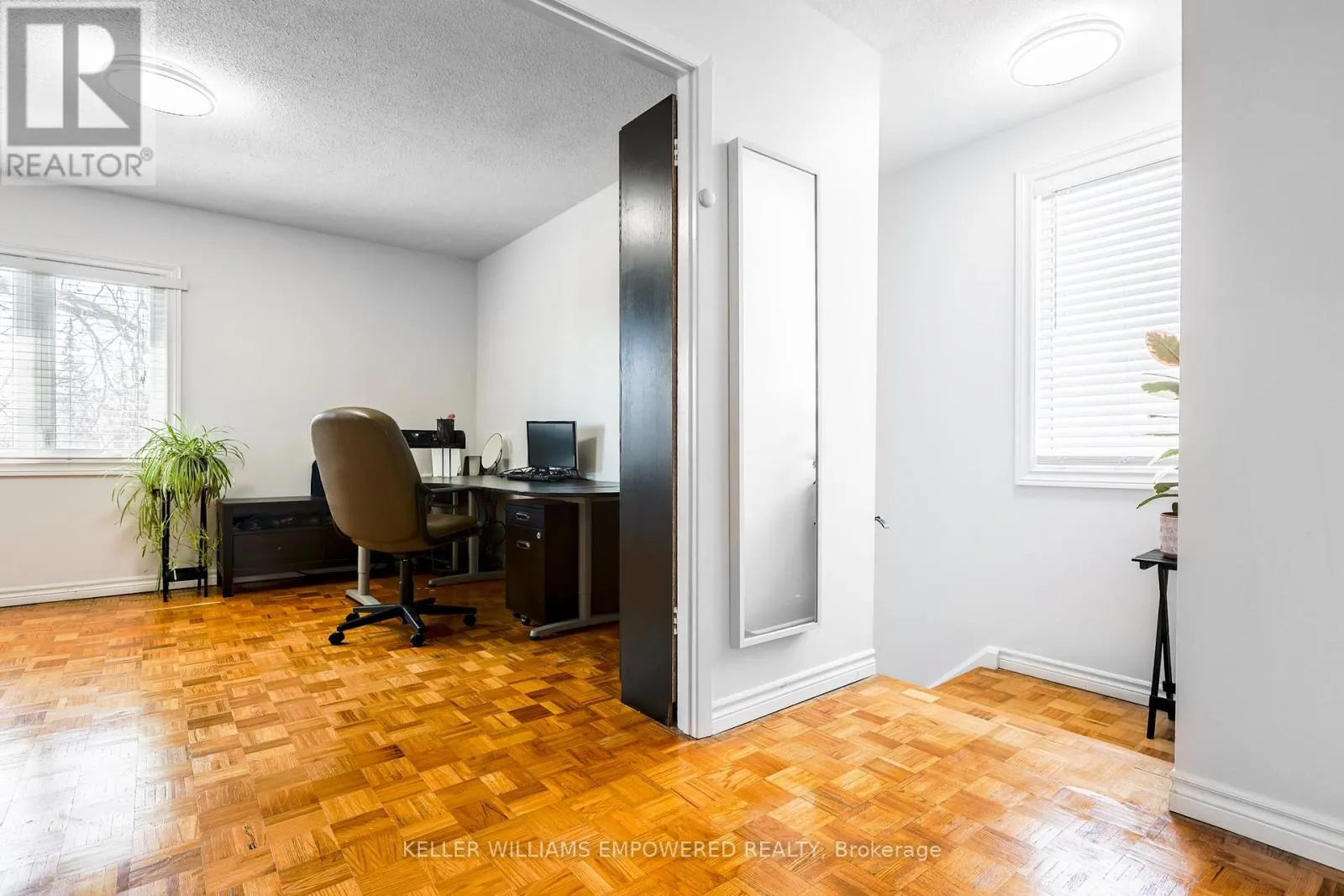 199 HOLLYBERRY TRAIL